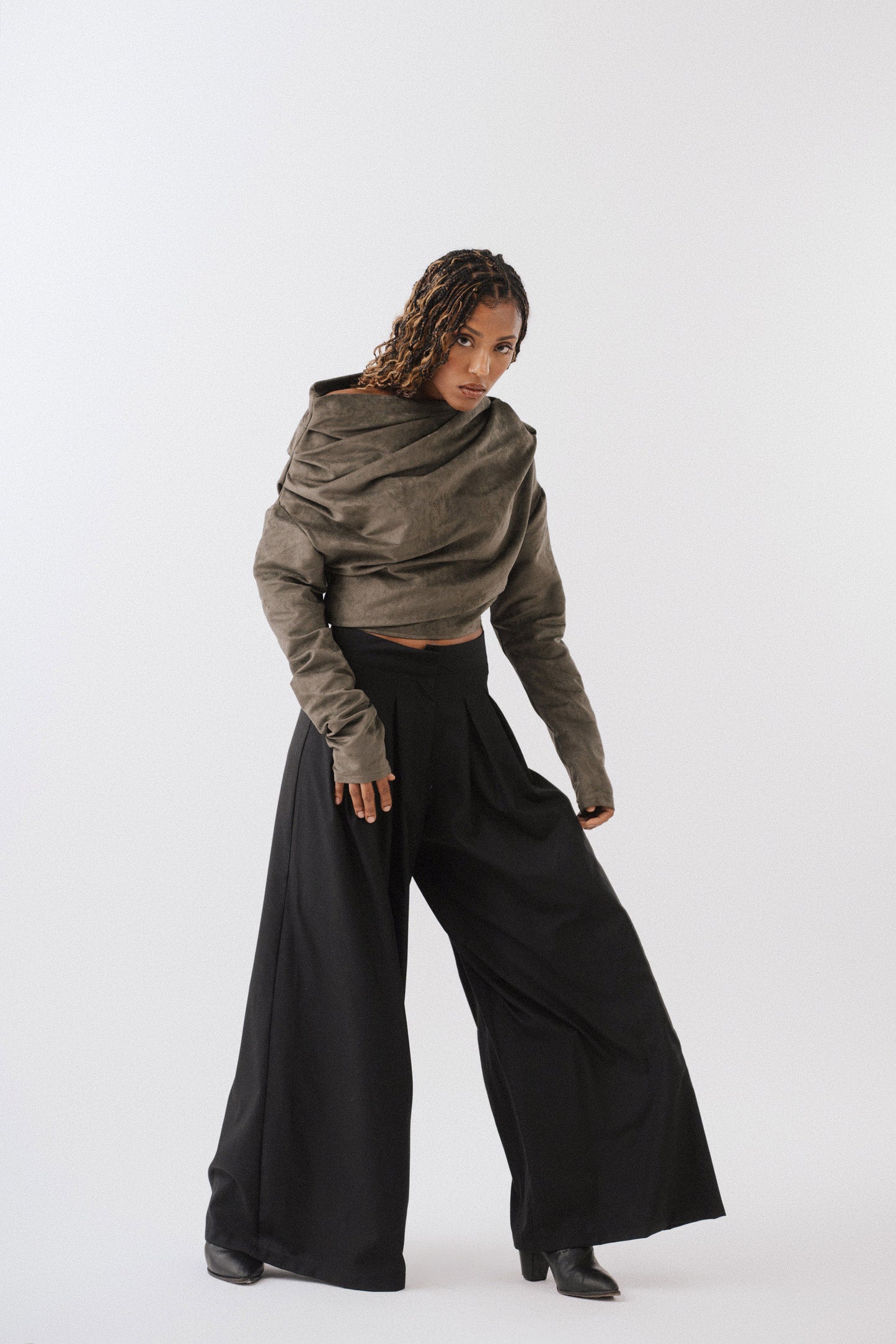 Approach Black Pants