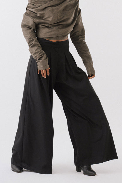 Approach Black Pants