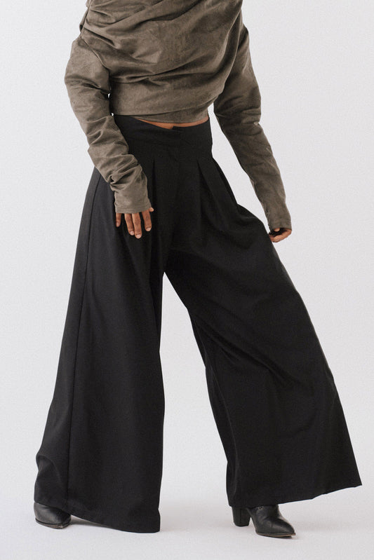 Approach Black Pants