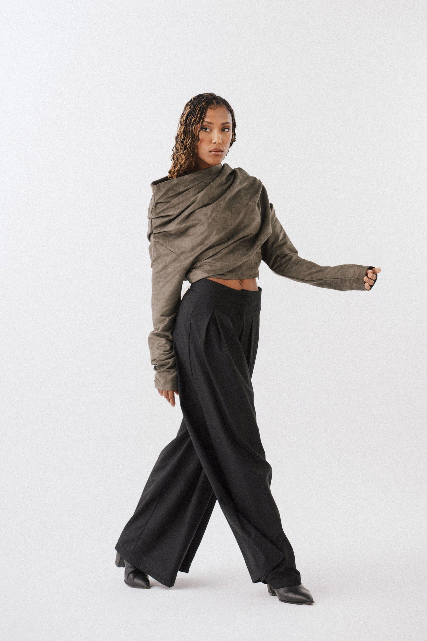 Approach Black Pants